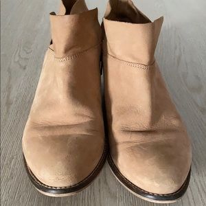 Seychelles leather ankle boots 💛